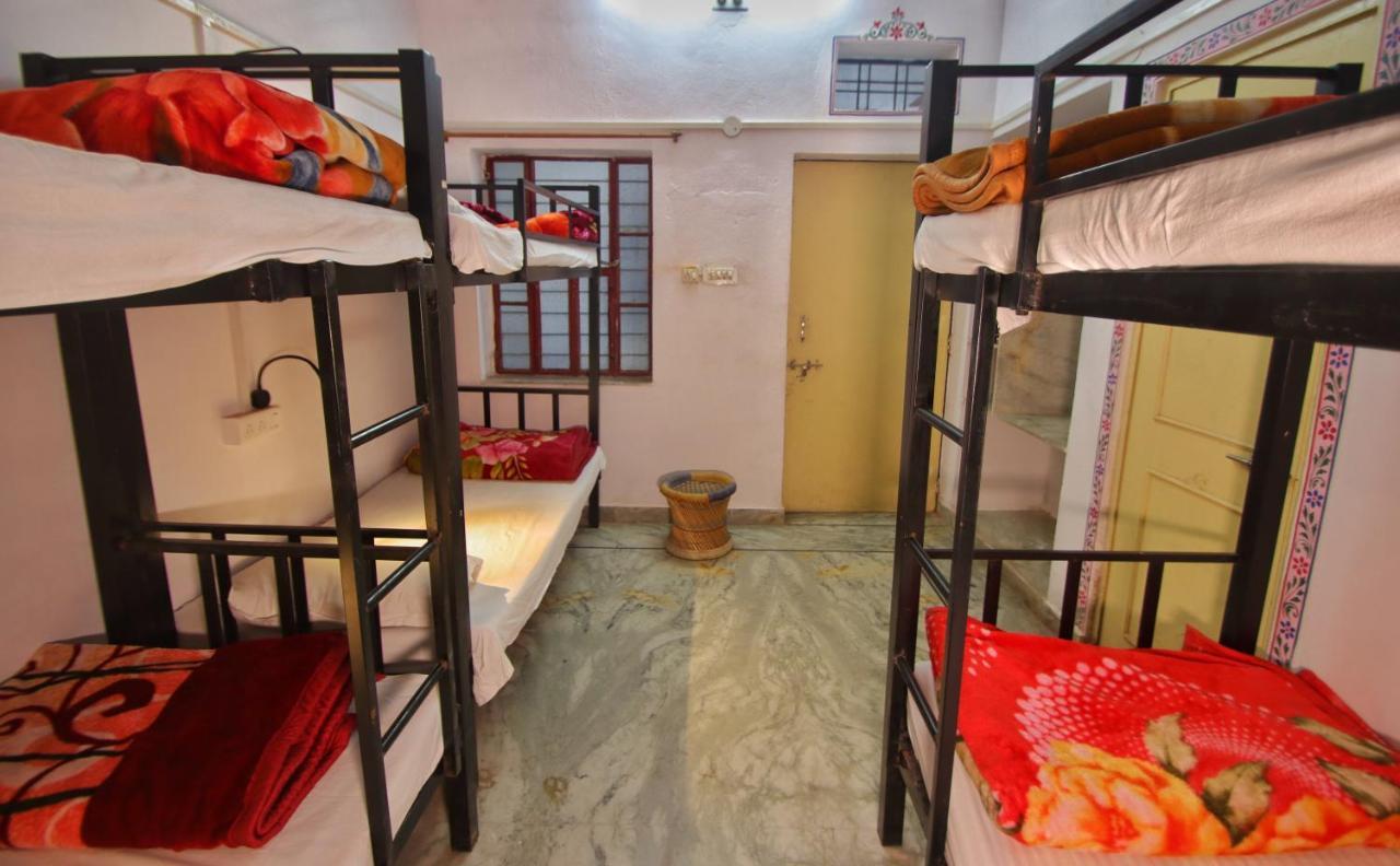 Bed 6-Bed Mixed Dormitory Room,1184888122:JPEG