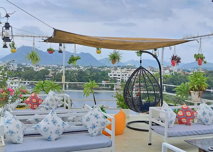 Raahi Backpacker'S Hostel- Lake View Udaipur